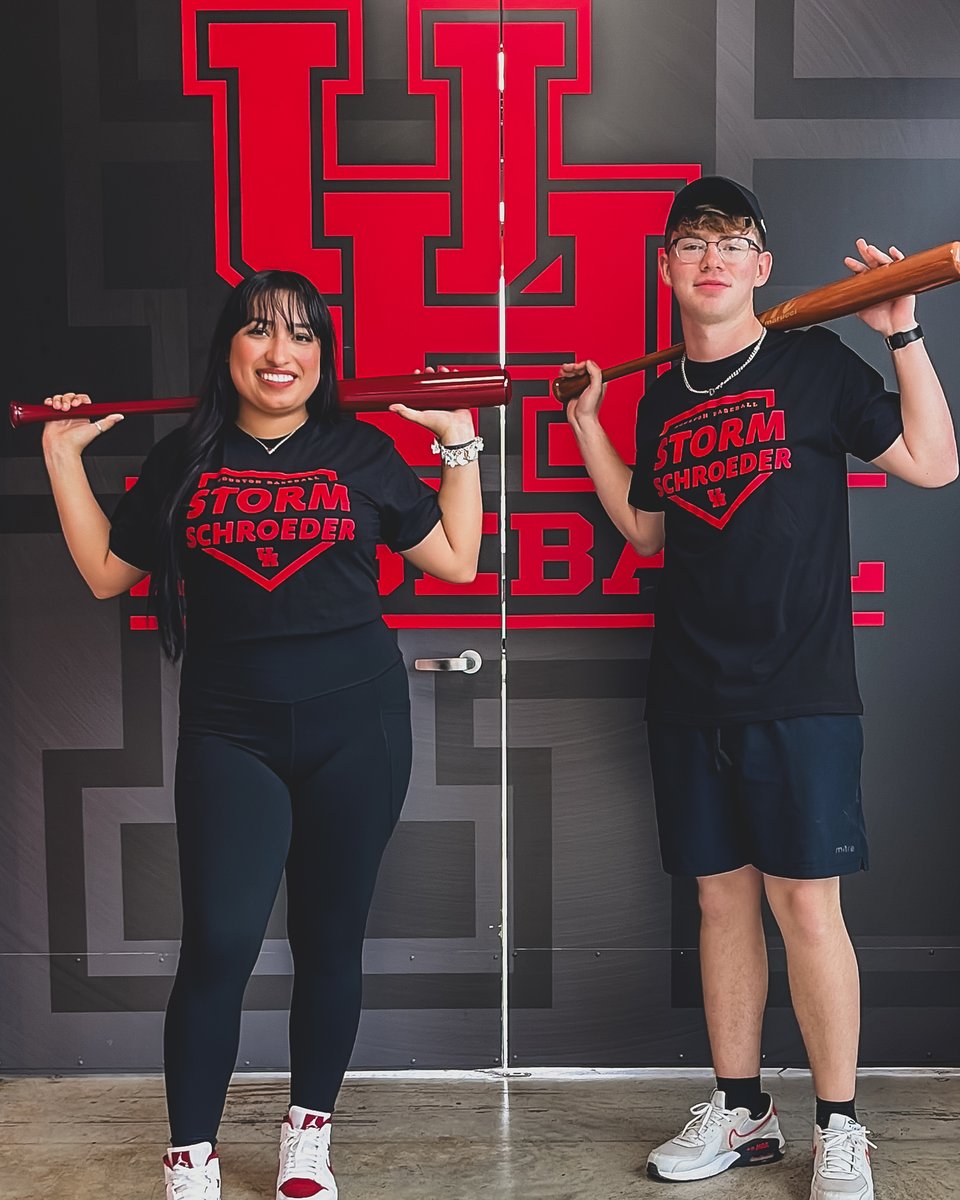 UHCougarBB's tweet photo. Take a break at the ballpark! 

First 100 @UHouston students get this shirt for FREE. https://t.co/zFuqMMdSRH