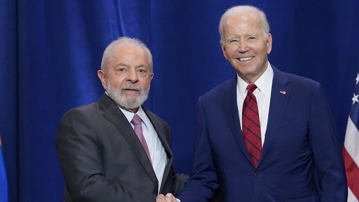 Rose35666's tweet photo. 🚨URGENTE: Em um pronunciamento, o Presidente @JoeBiden disse que espera um cessar-fogo na Faixa de Gaza na próxima segunda-feira. Consigo 1000 comentários com LULA PAROU A GUERRA?🇧🇷👍

#LulaBrasilForte https://t.co/BgFMkIHZd9