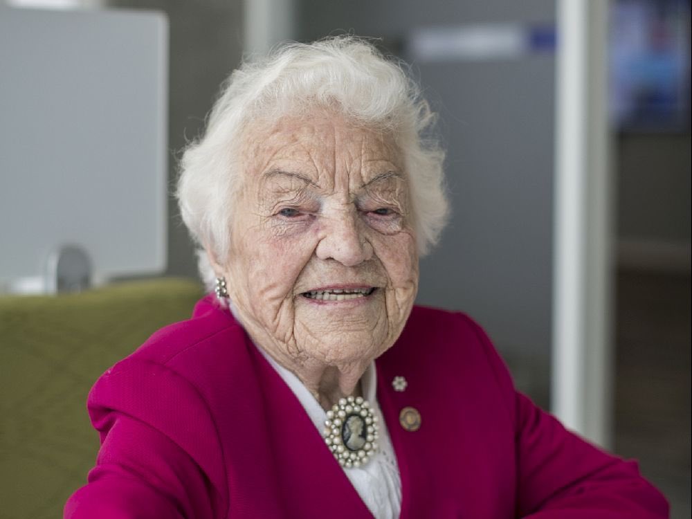 CineTimeCanada's tweet photo. Miss #HazelMcCallion a lot ! One of the best mayors in the world and #Mississauga to a great extent is what it is today because of her ! She ensured the transit system here was the best in #GTA She lived upto 101 years and kept this one of the few debt free cities in the world ! https://t.co/QXzSvTCSwf