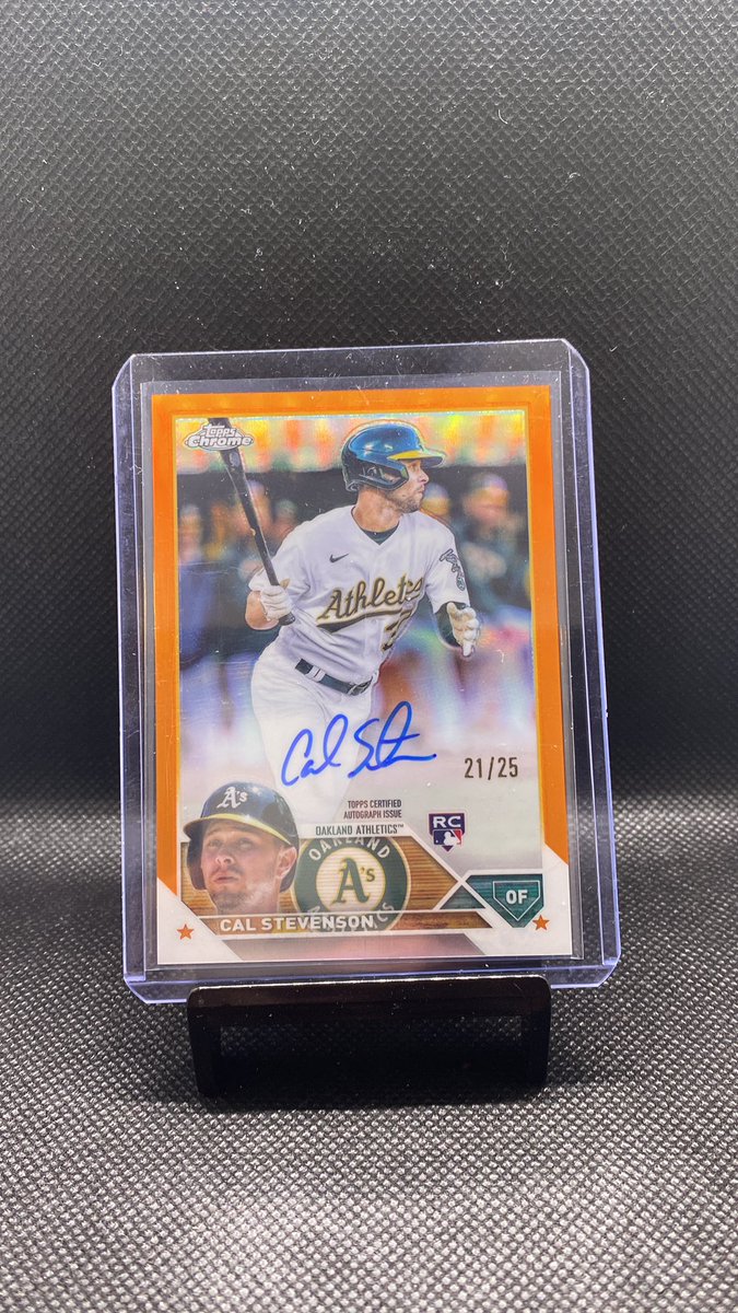 TheCardAlliance's tweet photo. Cal Stevenson Orange Refractor Auto /25 🍊 https://t.co/Xp6vJNcrH4
