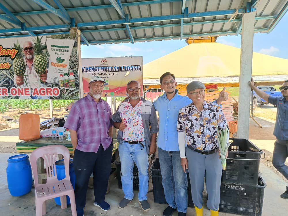 J_Biotech's tweet photo. 26hb Februari 2024, lawatan kerja Ketua Pegawai Eksekutif JBioTech  ke kilang Taaveekun, Kedah; kilang milik bumiputera anak tempatan yang mengeluarkan baja butir dan foliar berasaskan organik.

#JBioTech
#Taaveekun
#bajaorganik https://t.co/ioZW9W2y9o