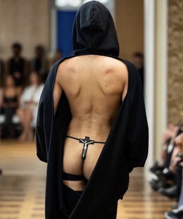 Priest Hux 😵‍💫😵‍💫😵‍💫