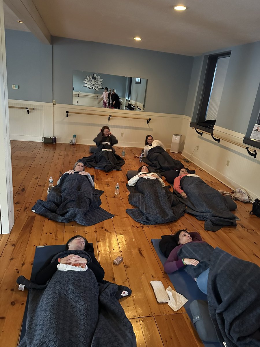 What an amazing event! 🫶 

This was a Sound Bath offered by Charlene Lans with hands on Reiki healers who dedicate their time at Studio East.

This is a month event! Stay tuned.

#benspeaks #soundbath #soundbathhealing #nonprofit #reiki #grievingmother #grievingparents