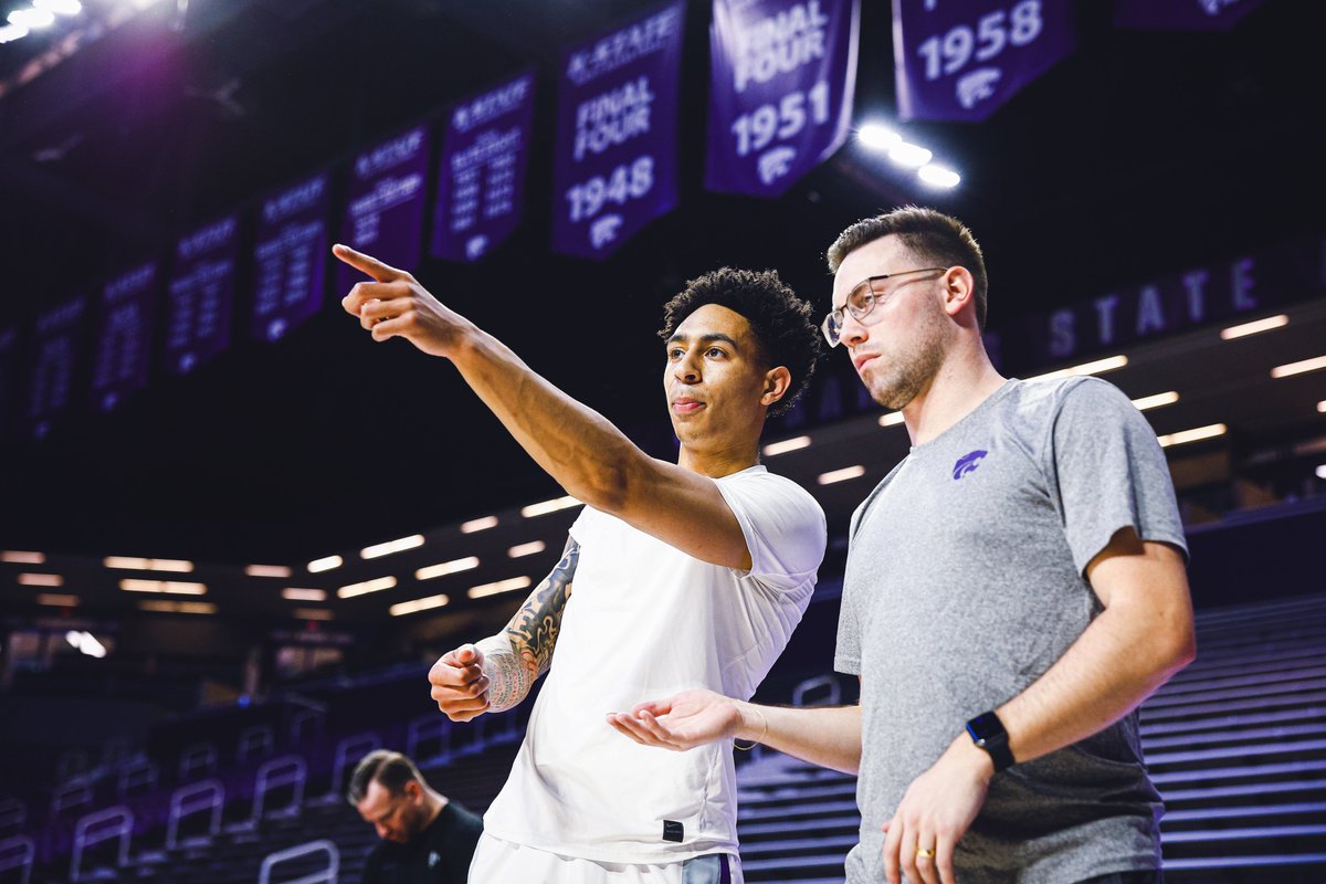 KStateMBB's tweet photo. Getting warm

#KStateMBB https://t.co/SB9pLr8JrR