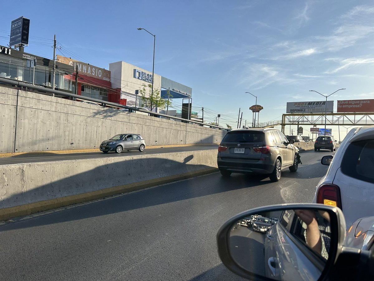 HugoVizcAya's tweet photo. Si alguien conoce a la chava pelirroja que maneja como loca una BMX X1 placas STV3435 en las mañanas por Paseo de los leones que por favor me avise donde encontrarla para llevarla de la oreja a Tránsito @Mty_Leones @ReporteCumbres @CUMBRESNews @CumbresMty https://t.co/EZLd5rTpua
