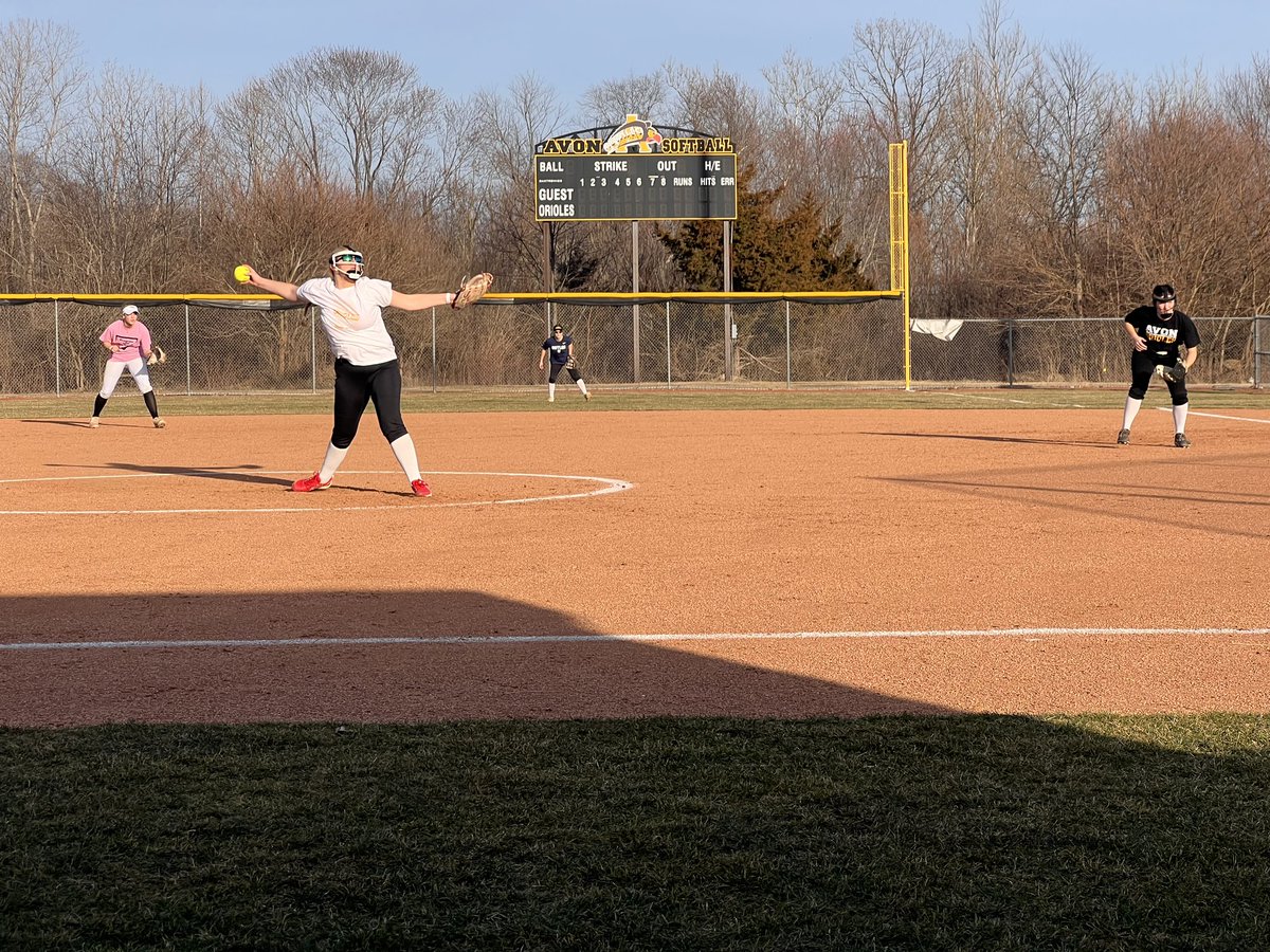 Avon Oriole Softball tweet media