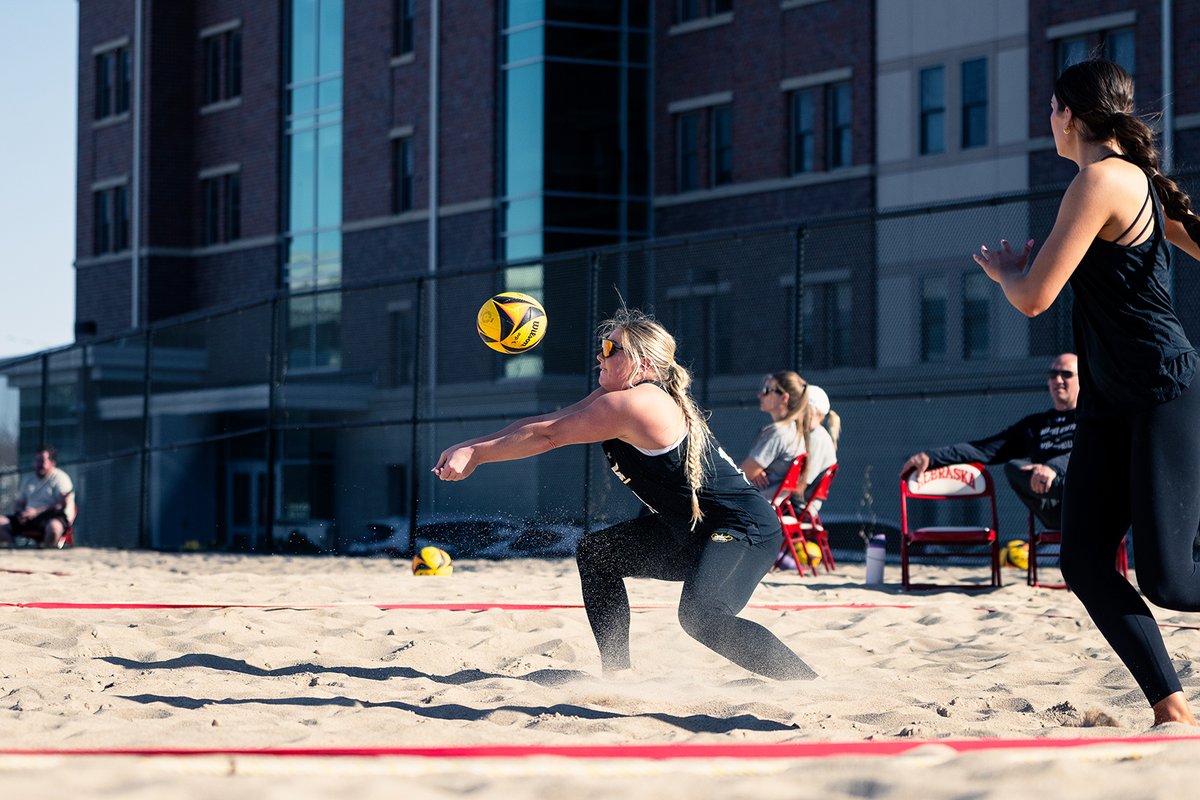 .<a href="/WSCWildcatVB/">WSC Wildcat Volleyball</a> wins beach season opener in sweep over Ottawa (Kan.)  #PlayforthePaw
wscwildcats.com/news/2024/2/26…