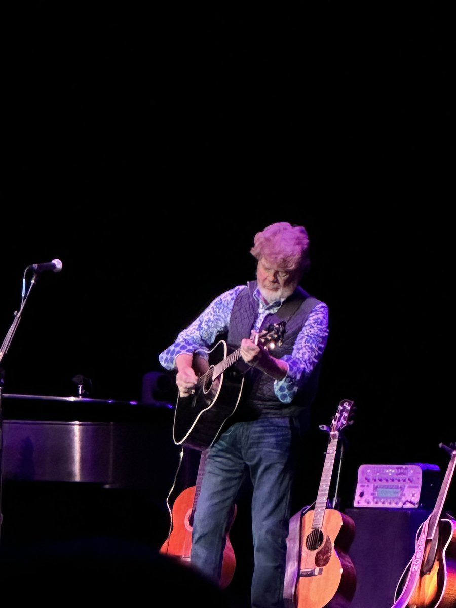 rsaeks's tweet image. Got the chance to hear the amazing music and performance by @macmcanally and Eric Darkin in Shipshewana, IN this past weekend and an amazing show. Even got a photo from 15 years ago signed!