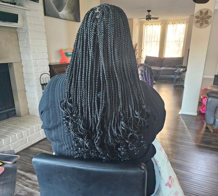 ShirleyElaineJ2's tweet photo. My Niece is The Best Braider!!π―π―β€οΈ
#Skills #TalentedHands https://t.co/GhERLDZh7L