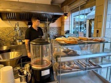 Natureisbeaut1y's tweet photo. 🇪🇦 It's great that Pi Network is used in many countries, and the fact that a bakery in Santa Pola, Spain accepts payments in Pi is a sign of the growth of Pi Network.🥖🧇🥞  🍔
🌟This shows Pi Network potential to become a popular payment method worldwide. Here are some reasons why using Pi Network is increasingly popular: Easy to use, free, convenient, community.🌍🚀👥
@PiCoreTeam #PiNetwork @CryptoPi0neers @pioneers_pi @pizzashoem1 @TheGloryOfPi #Pioneers #PaywithPi #PiNetworkWorld 
♻️Repost♥️Like🆇Follow💬comment
