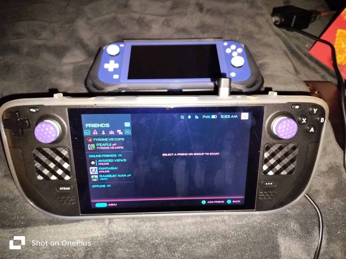 87Redd's tweet image. #SteamDeck 
#deckyloader
Custom deck... Neon theme... Reflective game library 🪞😮‍💨💯