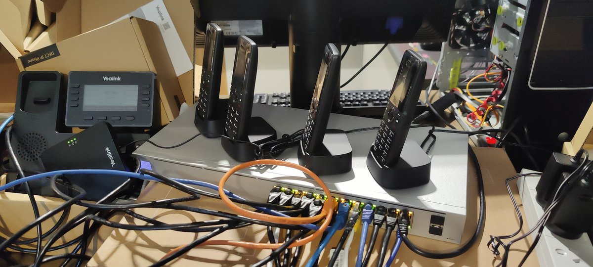 iseekcomputing's tweet image. Setting up phone systems can look quite complex!