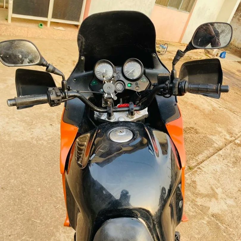 justbikesng's tweet photo. Powerbikes for sale in Nigeria 
Tokunbo Powerbikes for sale in Nigeria 

Year: 2002
Make: Honda 
Model: Varadero 
Mileage: 18k
Engine capacity: 1000cc
Fuel system: Carburetor
Condition: FOREIGN used in good condition 
Price : N1,550,000
Location: Osun State https://t.co/pBK2S0wlPo