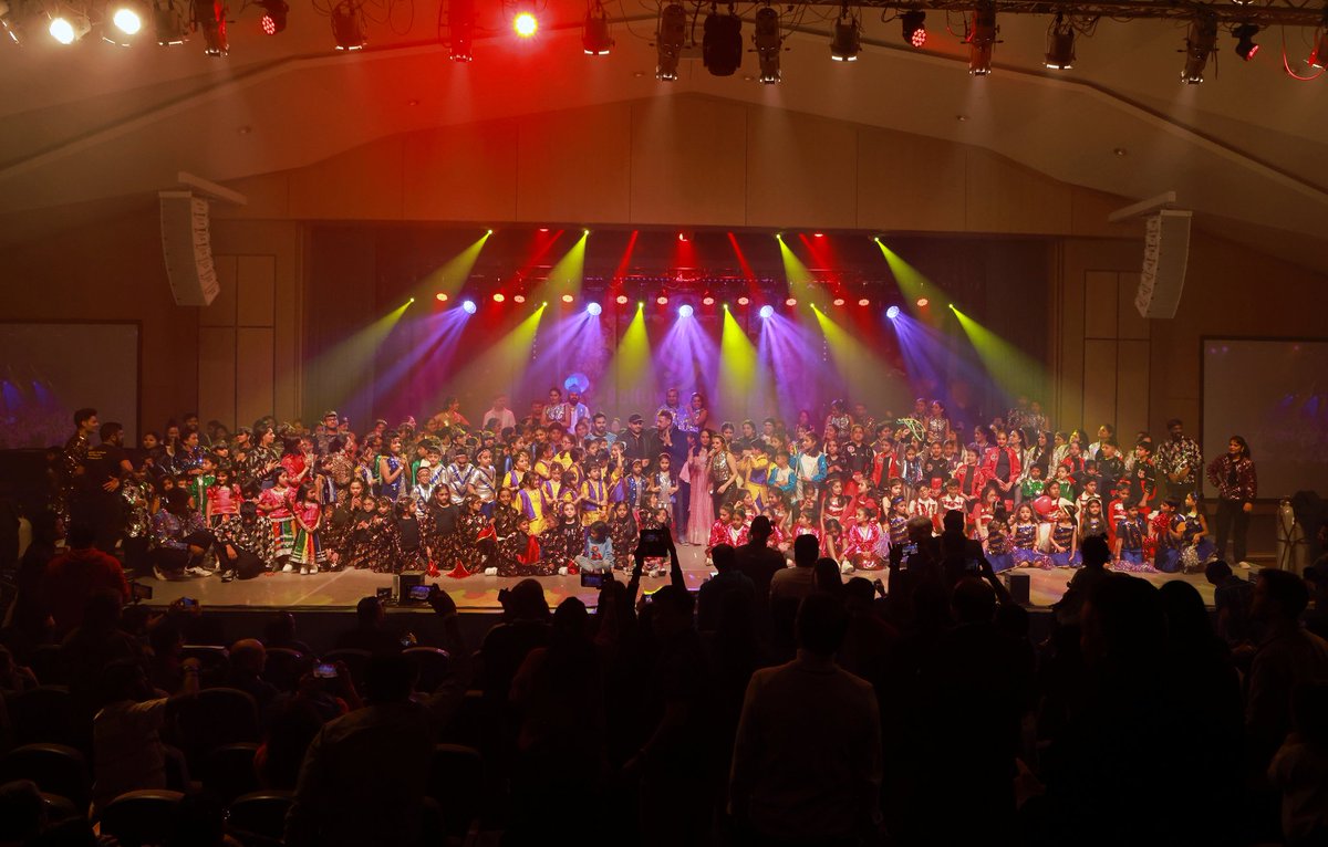 DBDSIRELAND1's tweet image. Bollywood Jalwa 2023-24 

#Dance #danceireland #danceshow #dancedublin #Bollywoodireland #cultureireland #bollywoodshowireland #bollywood #dublinevents #eventsinireland #dbdsireland #bhangraireland #kathakireland #bharatanatyamdanceireland