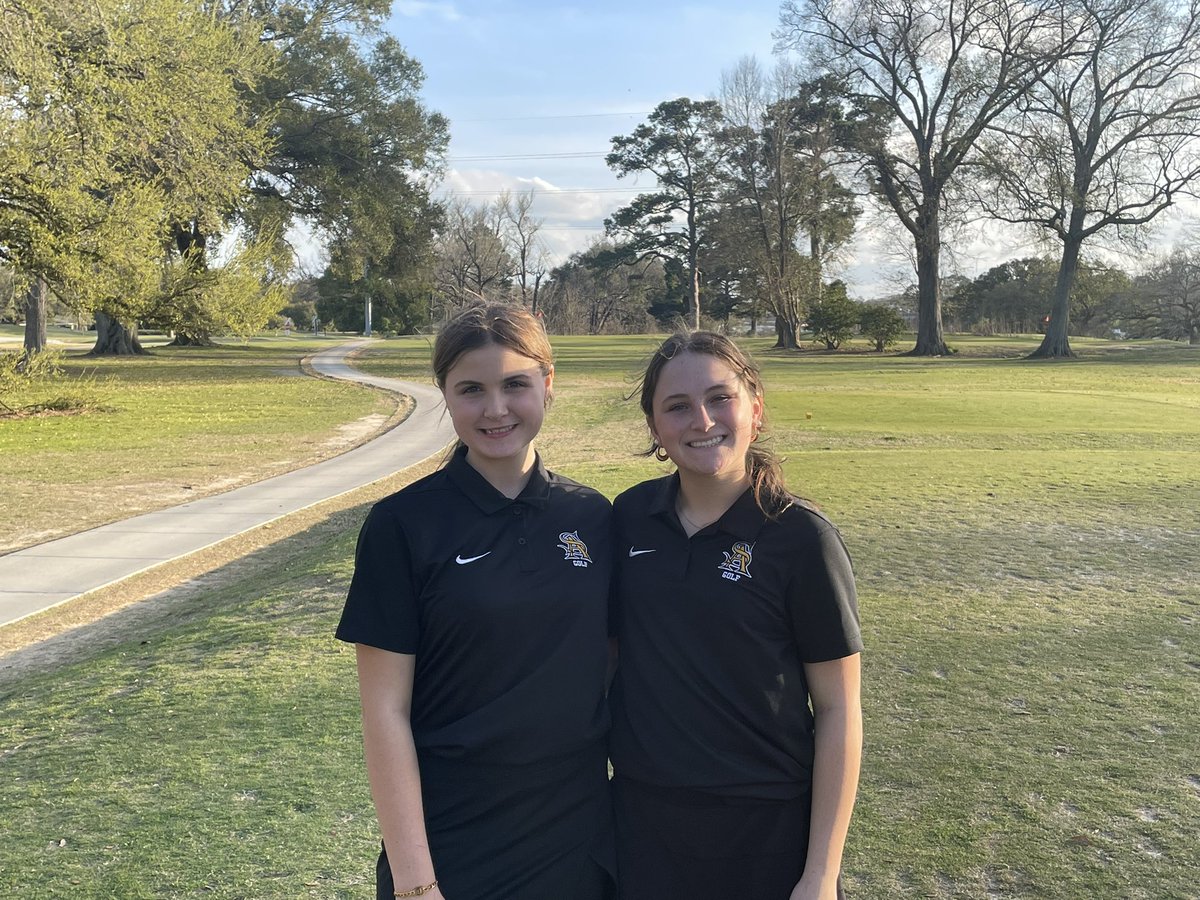 Congrats to Avery Siears and Jeaun Claire Borders for their second place finish at city park today!! Avery finished 2nd overall in the match shooting a 44!! These girls are just getting going! Great things coming from the Lady Gator Golf Team!!🐊💪🏽