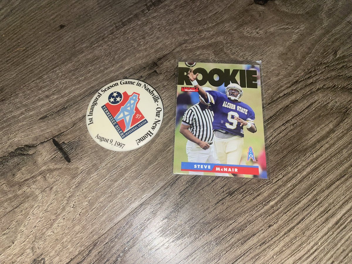 🚨🚨#TITANS GIVEAWAY🚨🚨

Giving away a Steve McNair authentic retail size XL jersey, rookie card and a Tennessee Oilers pin. I’ve never seen another jersey like this.

Repost for a chance to win. Winner can follow but must be a #Titans fan. 

Winner drawn Thurs night. Good luck!