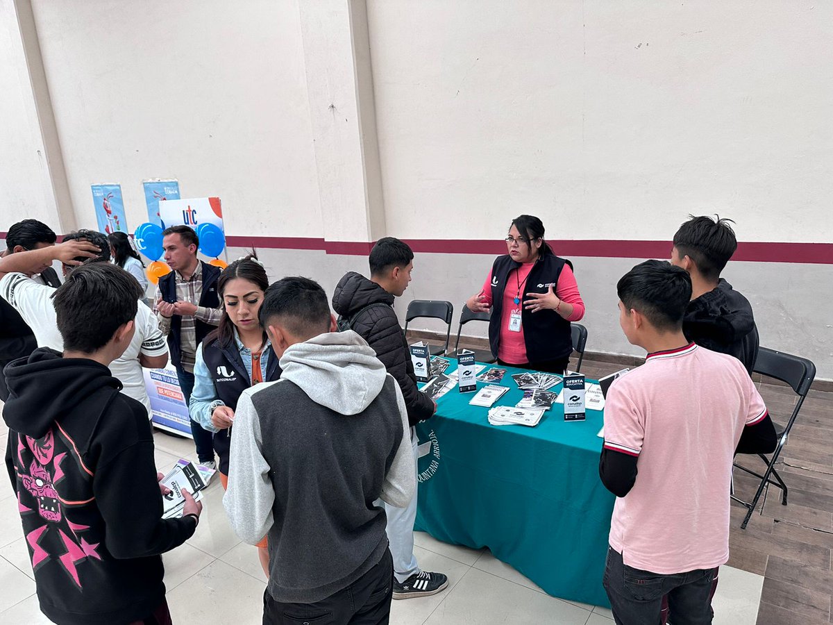 ConalepBQA's tweet photo. Con la finalidad de promover nuestra oferta educativa a diversas secundarias de la región, acudimos al auditorio de Melchor Ocampo a la 1ra Expo Orienta 2024.
@Conalep_Edomex
#ApasionadamenteCONALEP 
#ElPoderDeServir 
#25añosapasionadamente https://t.co/FBcvmjFcTg