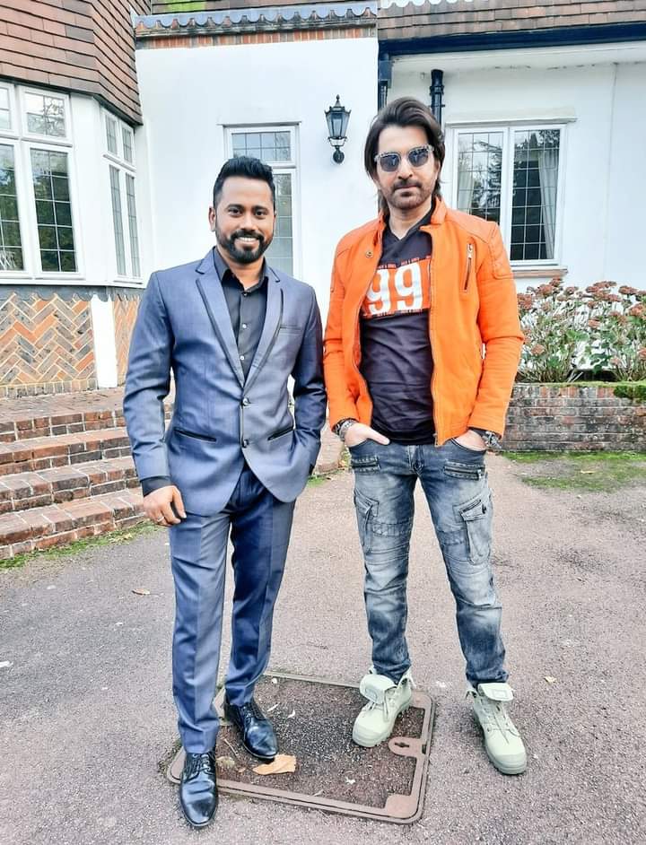 Surojit91714858's tweet image. Many many happy returns of the day
@SomnathKarActor da.
God bless you ❤️🙏 dada.

#Happybirthday #ShakeelBhai #SomnathKar da.

@jeet30 da love you.❤️❤️❤️

#JeetzFilmworks #Grassrootentertainment 
#boomerang coming soon #10thmay