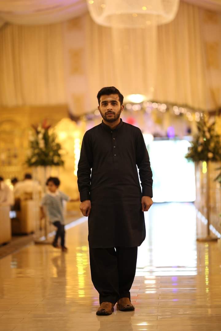 SHABAZGIL's tweet photo. آئی ایس ایف لاہور کا یہ نوجوان 9 مئی کی رات گولیوں سے شہید ہو گیا، ISF لاہور کے صدر مظہر اقبال سمیت کہیں عہدیداران آج بھی 9 مئی حملہ کیس میں گرفتار ہیں، میں خود خرم مراد سینئر نائب صدر آئی ایس ایف لاہور اور دیگر نوجوان 9 مئی کے بعد ابھی تک روپوش ہیں

انکی قربانیاں یاد رکھیں https://t.co/Lnuq5Muczi