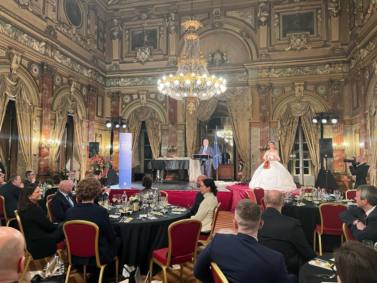 JHahnEU's tweet photo. Delighted to participate in the #European Public Administration Network (#EUPAN) Ministerial dinner in #Ghent with #EU Ministers of Public Administration.
 
Over the past years, we have set numerous actions to make public administration fit for the future. 1/3 https://t.co/tednZ2cSoJ
