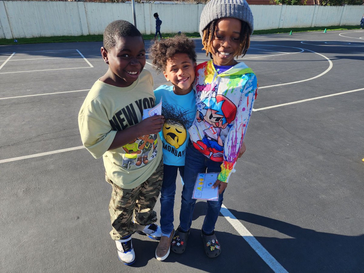 School friends are the best friends! #weirstudentsrock