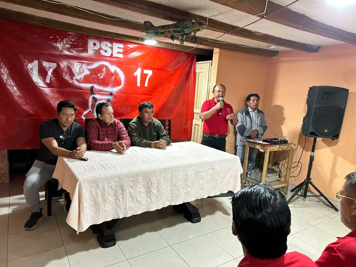 PSEcuatoriano's tweet photo. #PSENacional 🚩| Inauguración de la sede del #PSE en la parroquia de Juan Montalvo (cantón Cayambe /provincia de Pichincha).
Cada día trabajamos en cada rincón de la patria 🇪🇨.
#LaNuevaPolítica https://t.co/oa2SpRxf3m