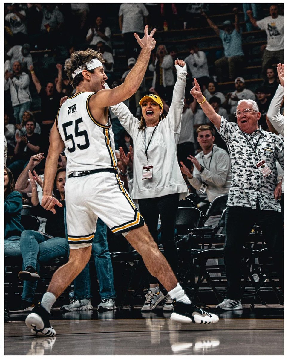 marchant_kenney's tweet photo. If this pic doesn’t put a big smile on your face, I don’t know what will!💪 @tate_ryder @SouthernMissMBB @CoachLadner @CoachJCardona10 https://t.co/Wy88MByaEq