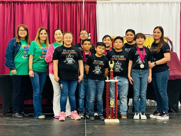 LYEcoding's tweet image. Exceptional job by LYE Robotics team. They did a outstanding job at Los Fresnos Robotics Competition last Saturday. Las Yescas Family and Mrs. Lopez are so proud of each and everyone. They are capable of amazing things! @Las_Yescas