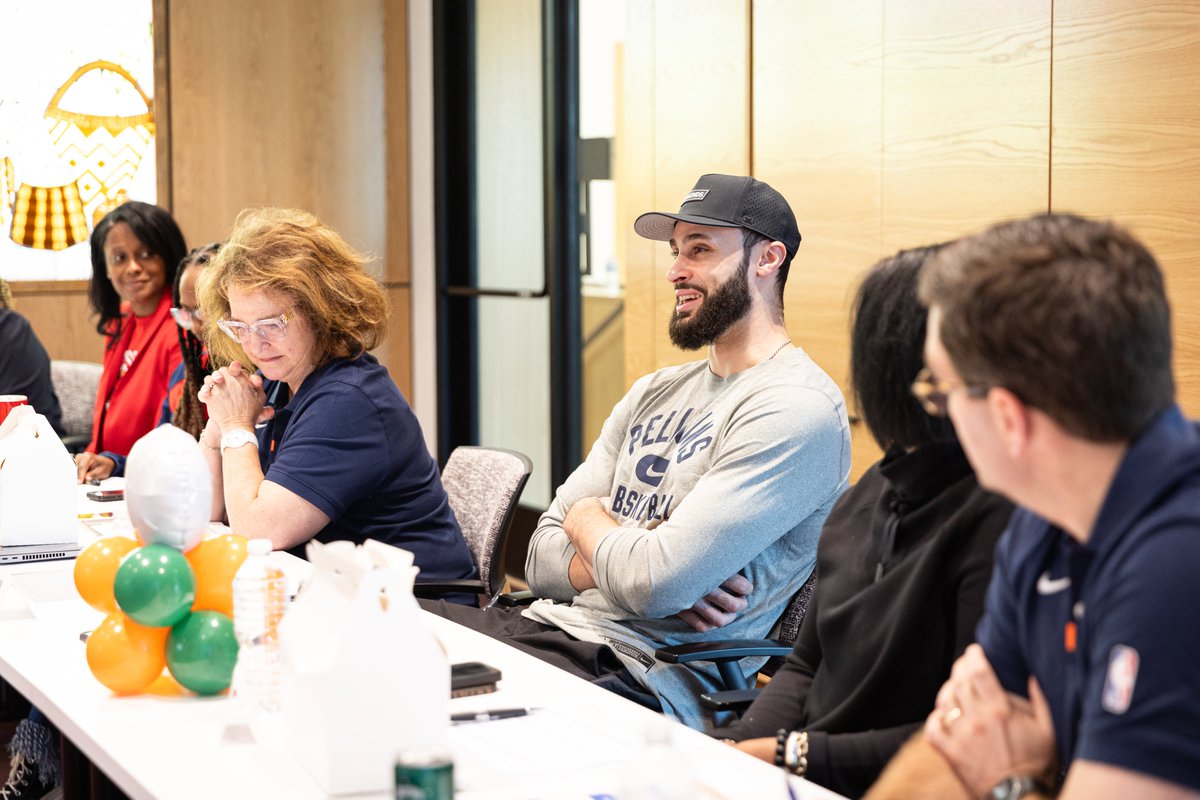 PelicansNBA's tweet photo. This weekend, as part of Larry Nance's Zero Hunger Challenge, six schools took turns pitching presentations on how to best solve food insecurity throughout New Orleans, where in the end the winning cohort will be awarded $50,000 🤝 https://t.co/UashKtWmRG