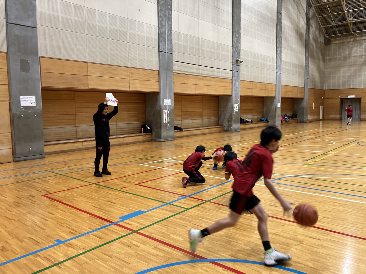 ALVARK_TOKYO's tweet photo. #BリーグHope #そなえてバスケ by #日本郵便
そなえてバスケ杯開催中🏆

クラブ防災アクション #3week に #ディフェンスアクション を9回実施！
実施したコーチ🗣️「防災の知識だけでなく、バスケットと合わせることで子どもたちが楽しく学ぶことができました！」

詳細は▶︎https://t.co/zXzuYWfa4J https://t.co/Ek5pfnWRZk