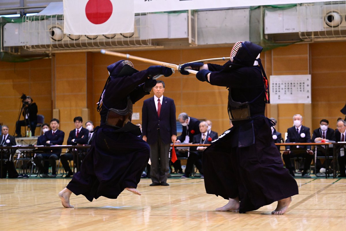 Kendo_Jidai's tweet photo. ４月号にて第11回全日本選抜剣道七段選手権大会を特報しています。熱戦の裏側にあった勝負の機微を詳報します。
#七段戦
＃神奈川県剣道連盟 https://t.co/QJn6g0qGPp