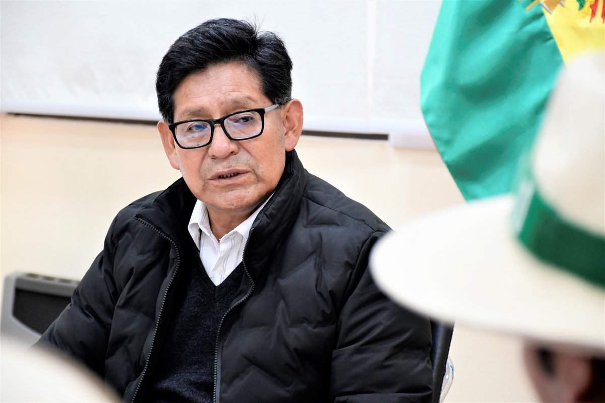 EdgarPary71's tweet photo. Hoy tuvimos la oportunidad de  reunimos con nuestros hermanos de la FESORC para tratar distintos temas pensando siempre  en seguir mejorando la formación en todo el territorio boliviano,  principalmente, en el área rural. https://t.co/cFrkBGDJRB