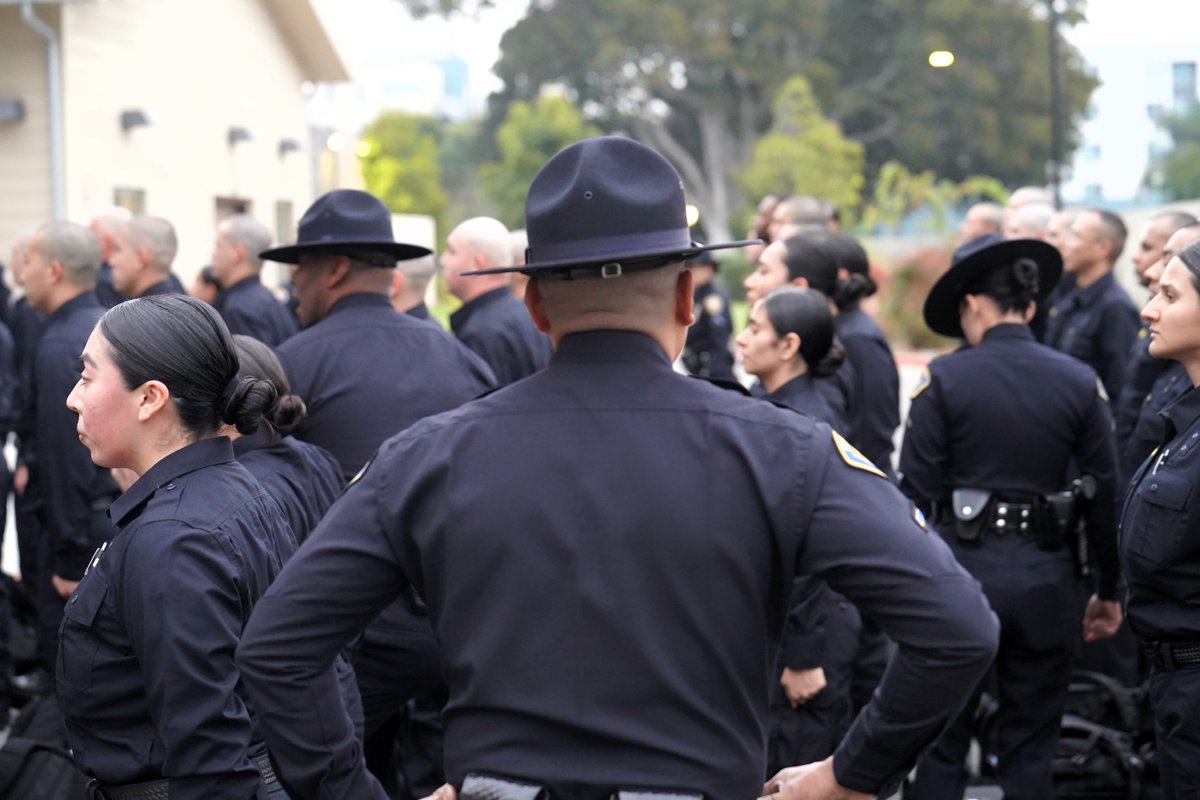 LBPD's tweet image. Today marks Day 1 for LBPD Academy Class #98 and the beginning of their journey requiring hard work, dedication, and teamwork. 👮 Together, they are not just individuals, but a cohesive unit, bound by a shared purpose and a commitment to serve with honor.  #LBPD #LongBeach