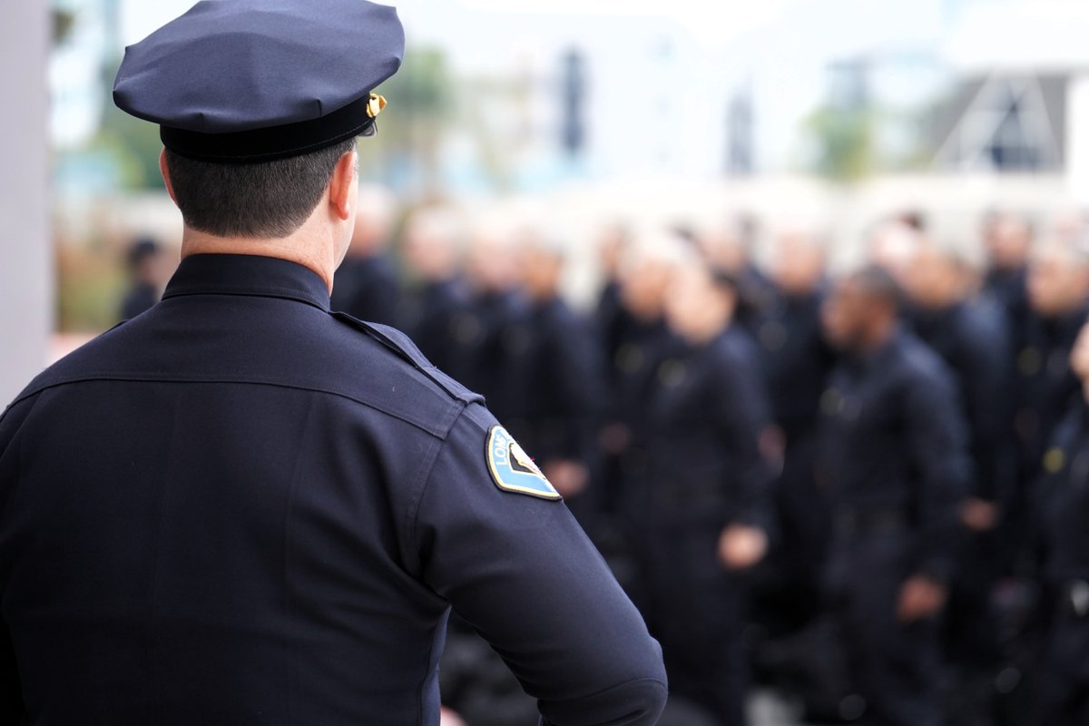 LBPD's tweet image. Today marks Day 1 for LBPD Academy Class #98 and the beginning of their journey requiring hard work, dedication, and teamwork. 👮 Together, they are not just individuals, but a cohesive unit, bound by a shared purpose and a commitment to serve with honor.  #LBPD #LongBeach