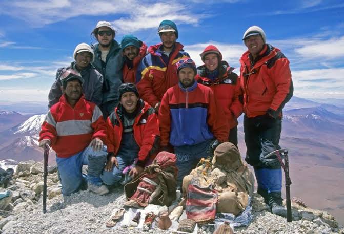 NacionTolteca's tweet photo. #UnDíaComoHoy #26deFebrero pero de 1999, inicia expedición que encontrará las #momias #incas de los niños de #Llullaillaco, en #aymará significa "agua caliente"; en #quechua "agua engañosa, entre #Salta y #Antofagasta, a una altitud de 6 739 m... https://t.co/pdGUL99Odj
