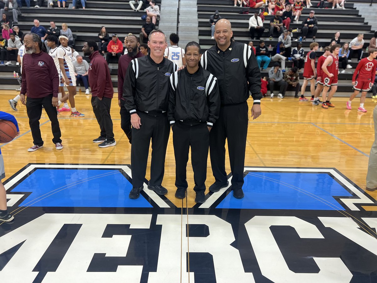 We are ready to tip in the second game of the Boys' 24th District Tournament. We’d like to give a quick shout-out to our officials for this between JTown and Bullitt East. Thank you, Greg Zimmer, LaRon Kittrell & Gerald Gray!