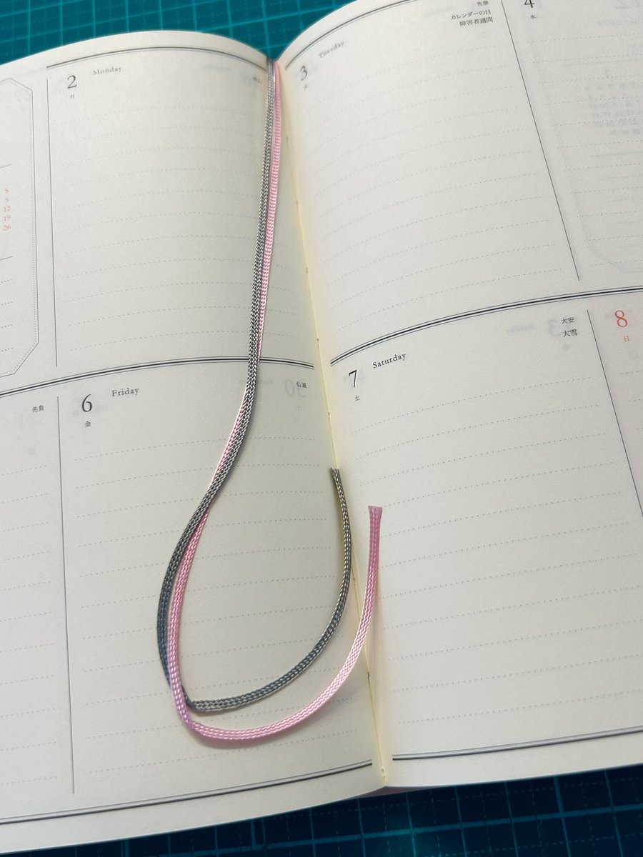 carolcamino's tweet photo. ふふふ🤭🌷
楽天ポイントで結局お迎え📔
しおりも良い色のコンビ🩷🩶
#ELCOMMUN https://t.co/ls2F4NQwdu