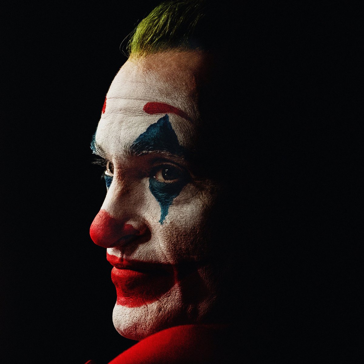 qgscream's tweet image. RUMOR: Pânico 7 focaria na saúde mental de Samantha.

A trama foi descrita como semelhante ao filme ‘Coringa’. Sam transitaria entre o bem e o mal, sendo uma GhostFace ao decorrer do filme. Possivelmente, Tara retornaria no ato final para tentar resgatar a humanidade de sua irmã.