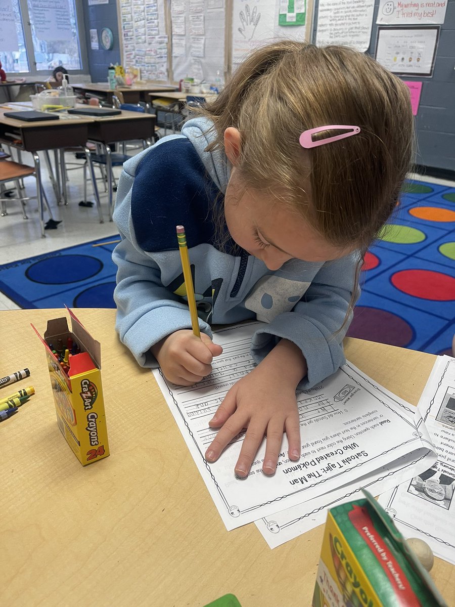 julharr_'s tweet photo. I’m so proud of these #SharpSecondGraders for their hard work! We needed some more practice with finding the evidence in an informational text, and these ladies rocked it out during small group time!❤️ @WBESbears https://t.co/N7Mn05LukW