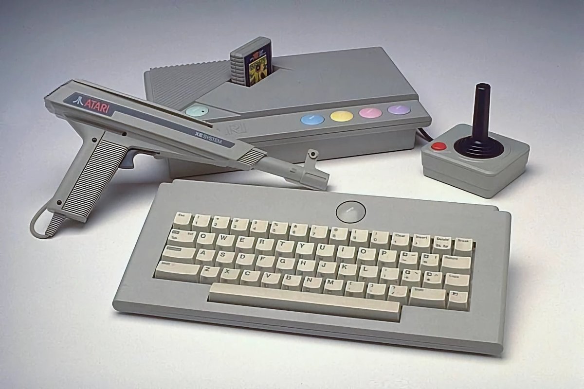 Anyone have an Atari XEGS in the '80s? I remember it from back then but didn't own one until 2007. It may have been destined for commercial failure but it's still a nice way to play the Atari 8-bit line up. The light gun is well made; I especially like it for the game Crossbow.