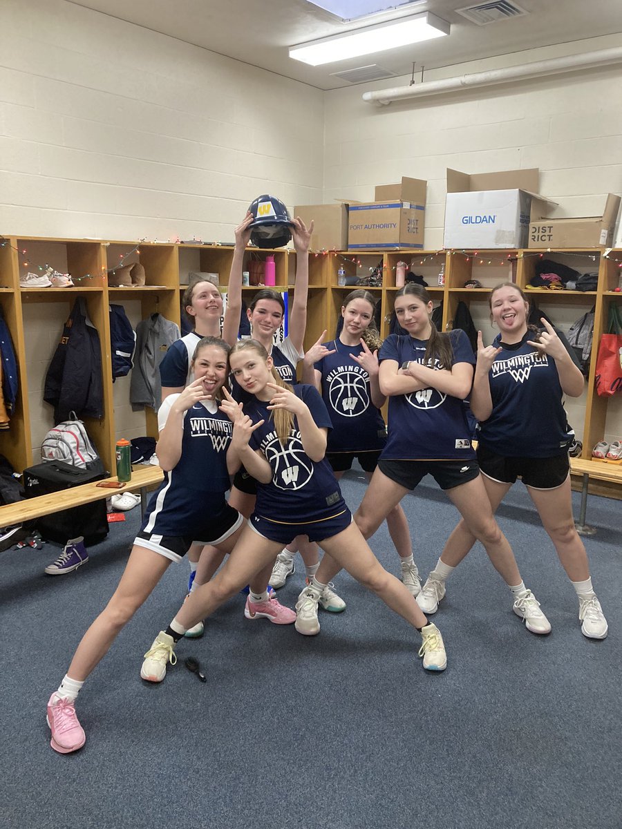 WilmingtonGBB's tweet photo. The “AG/MW Worker of the Week” from this last week goes to the entire JV team!  Without each &amp; everyone of these girls, the varsity team would not be where they are today! These girls learn every set the opponent runs, gives us a great look in practice &amp; their bench energy is 🔥. https://t.co/xEBhAEhhyV