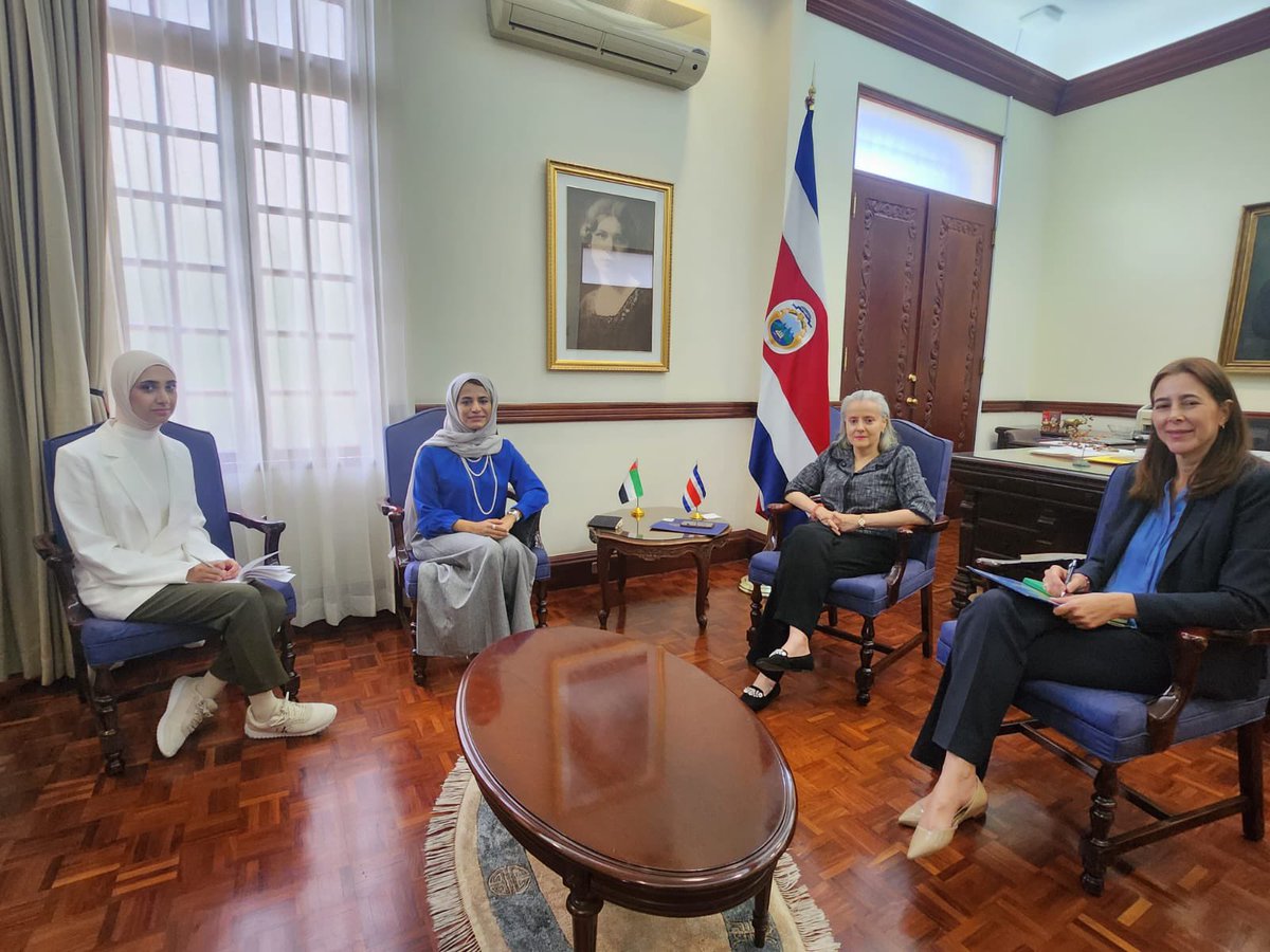 التقت السفيرة روضة العتيبة بنائبة وزير الخارجية الكوستاريكية ليديا بيرالتا @crcancilleria  و تباحث الجانبان على سبل تعزيز العلاقات الثنائية بين البلدين