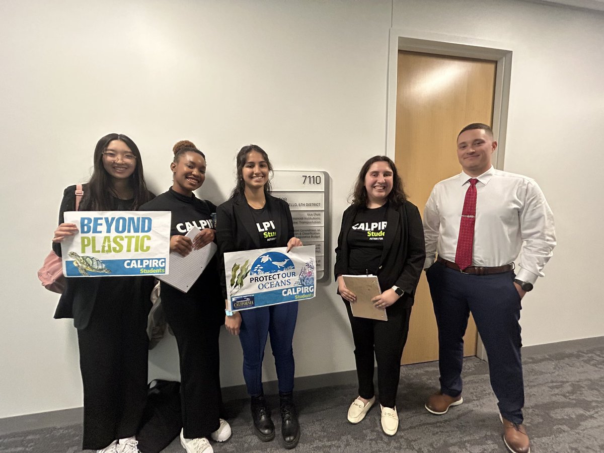 ella_v0's tweet photo. It was great to meet with the office of @RogerNiello to represent the voices of students! @CALPIRGStudent #CampustoCapitol #LobbyDay2024 #BreakFreeFromPlastic #ProtectOurOceans https://t.co/OMun239i01