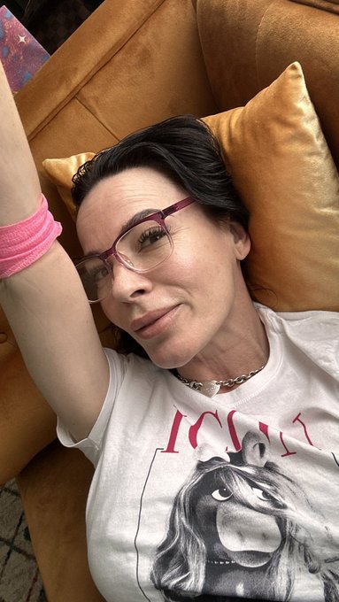 Im ready! https://t.co/MSfftjSaqA<a href="/tag/mvsales"class="tags"><span>#mvsales</span></a>