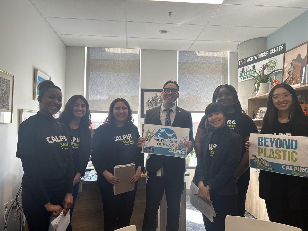 Dear_Alayah's tweet photo. So thankful for @LolaForSenate and your office for meeting with  @UCLA @CALPIRGStudent today for our Annual Lobby Day!  California can keep leading the way on fighting plastic pollution!#LobbyDay2024 #BreakFreeFromPlastic #ProtectOurOceans https://t.co/CoUrOsyBW8