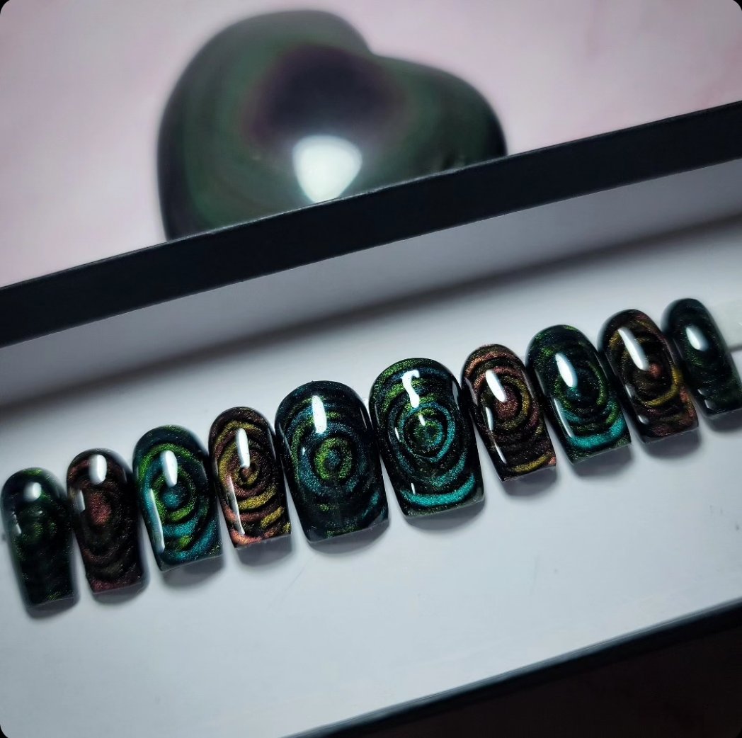 DeadGirlClaws tweet media