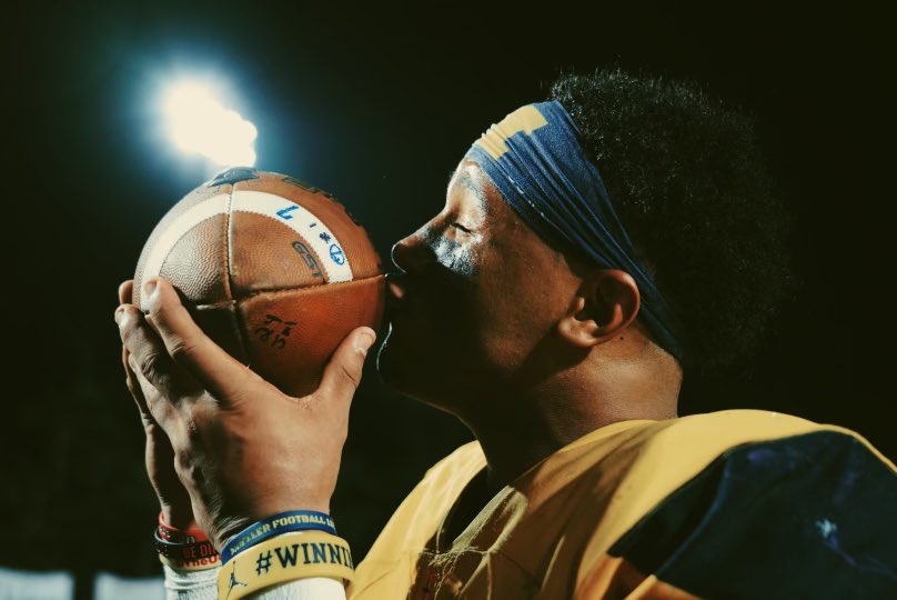 ESPN describes Man of Moeller Jordan Marshall ‘24 as ‘everything Michigan wants in a running back’ Story: apple.news/AenL-Nl0cRD6YH… #GoBigMoe #GoBlue