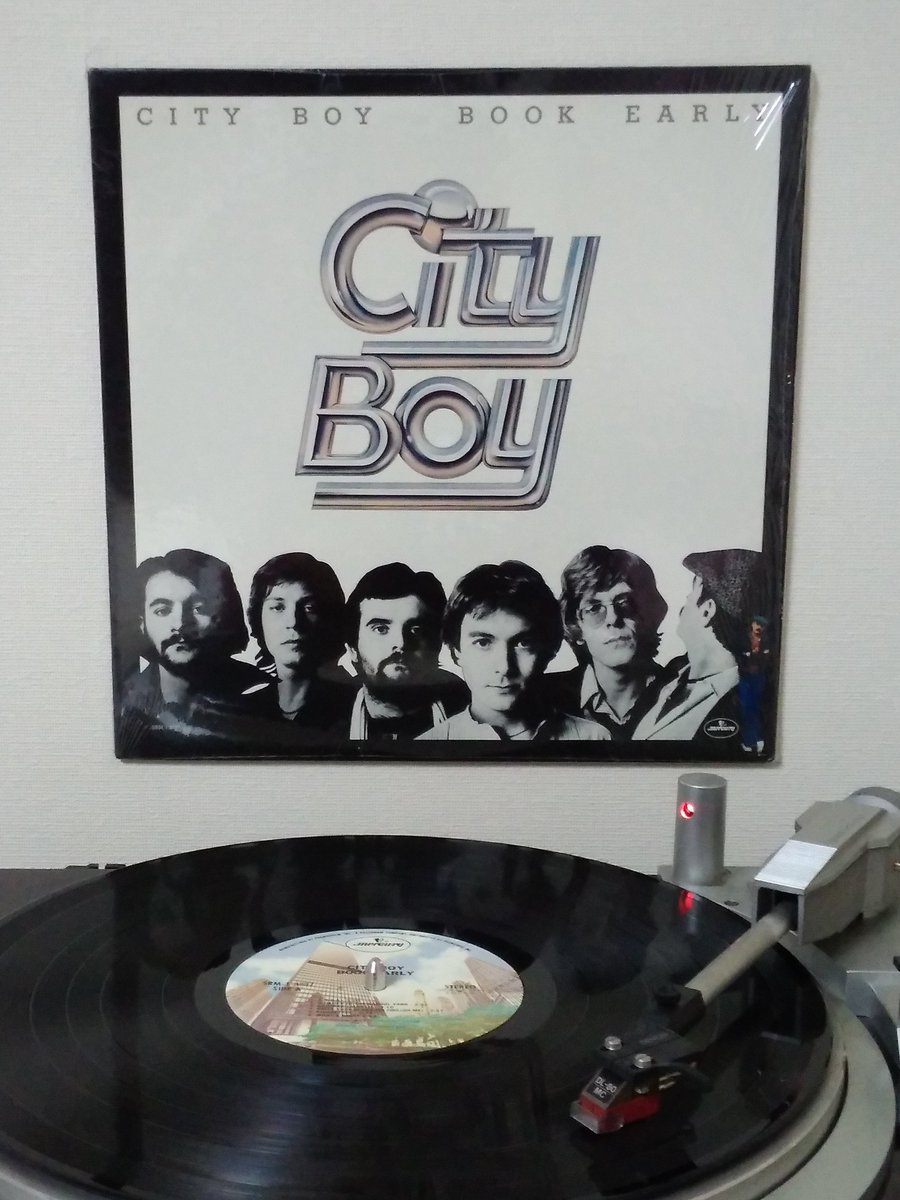 City Boy - Book Early (1978) 
#nowspinning #NowPlaying️ #アナログレコード
#vinylrecords #vinylcommunity #vinylcollection 
#britishrock #artrock #poprock #progressivepop 
#cityboyband #mikeslamer