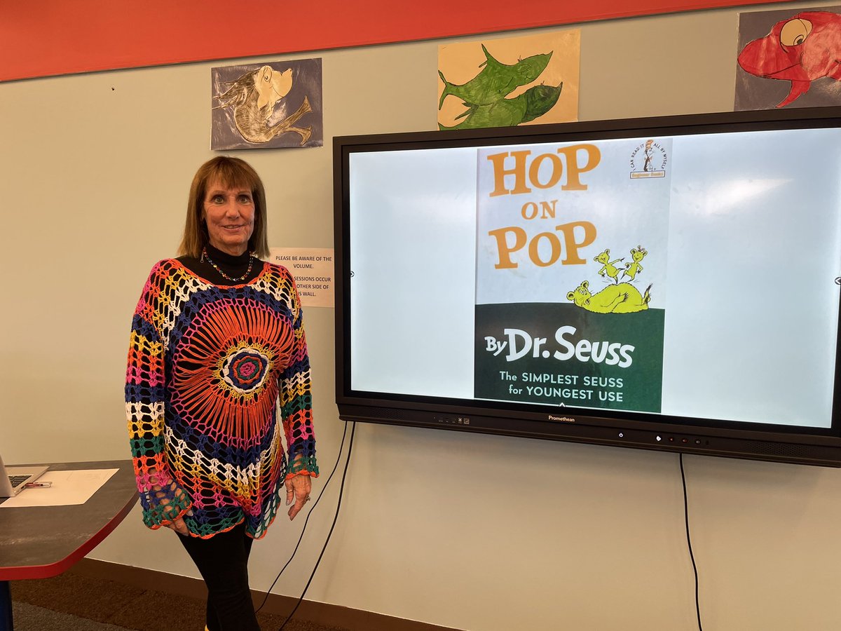 As part of Read Across America Week, Sunrise welcomed Valerie Warning from the Gateway School District. Thank you Ms. Warning for visiting today and reading to our students! @AlleghenyIU3