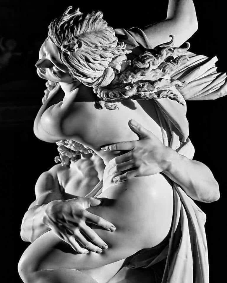 Arteymas_'s tweet image. Rapto de proserpina
Escultura de Gian Lorenzo Bernini
Galería Borghese.

La obra fue realizada entre 1621 y 1622 por el escultor de 23 años Gian Lorenzo Bernini, por encargo del cardenal Scipione Caffarelli-Borghese quien habría organizado la obra en su villa a las afueras de…